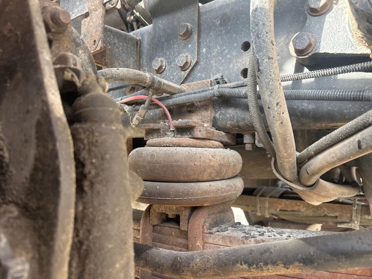 2009-international-7400-image-48