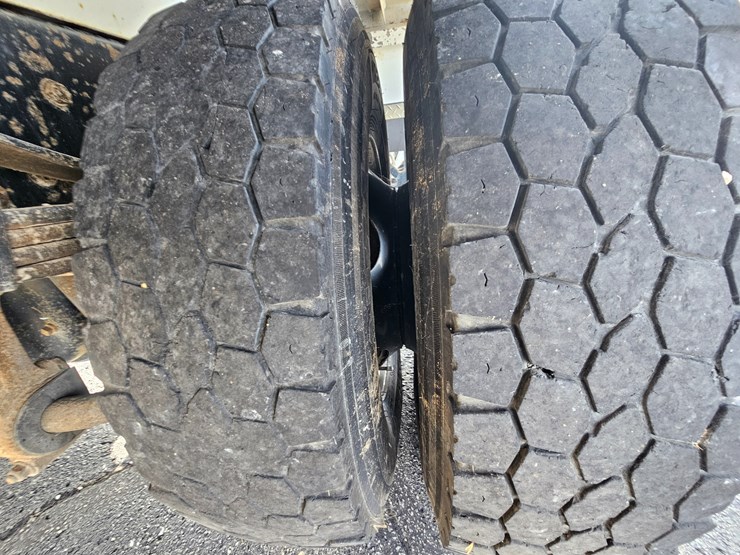 2016-freightliner-s2g-image-73