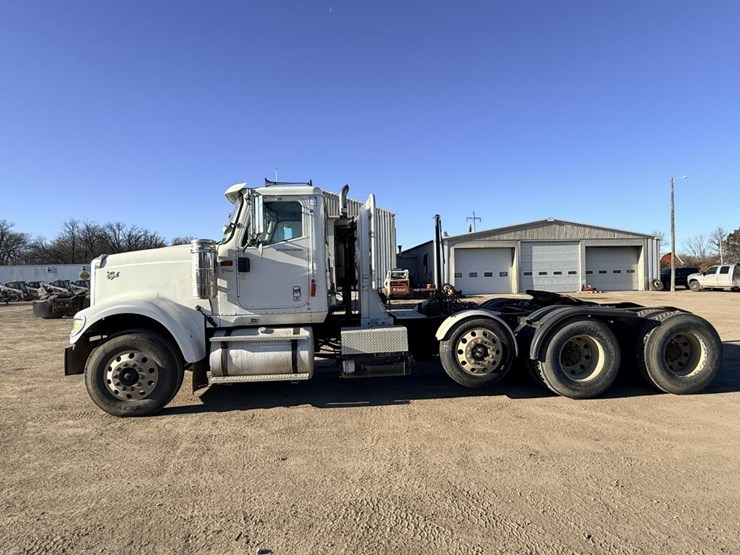 #1972-•-2008-international-eagle-day-cab-truck-tractor-image-2