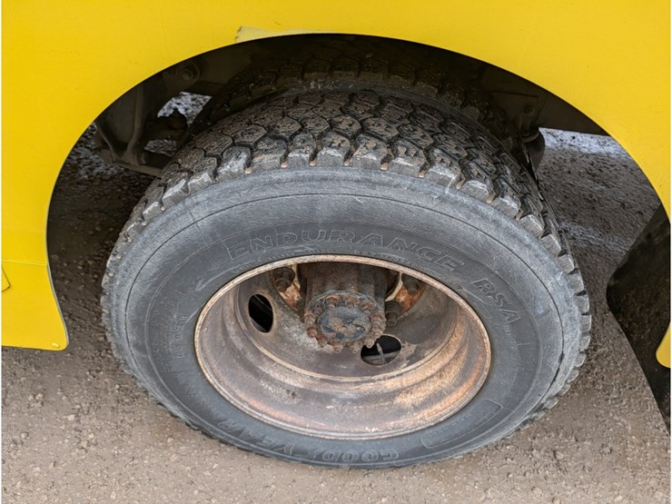 2017-freightliner-mt55-image-7