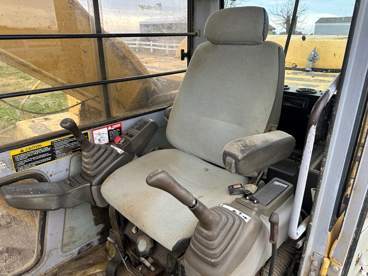 deere-790e-lc-image-76