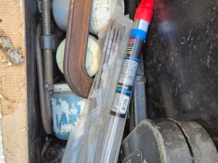 miller-bobcat-225g-image-28