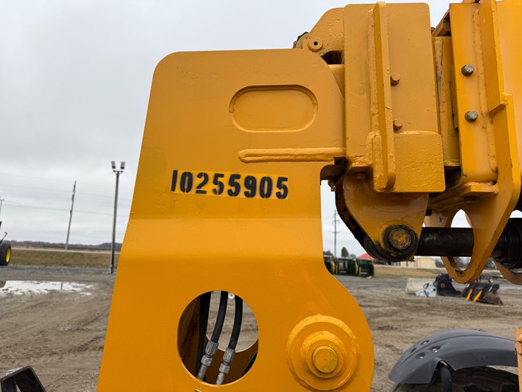 2018-jcb-509-42-image-42