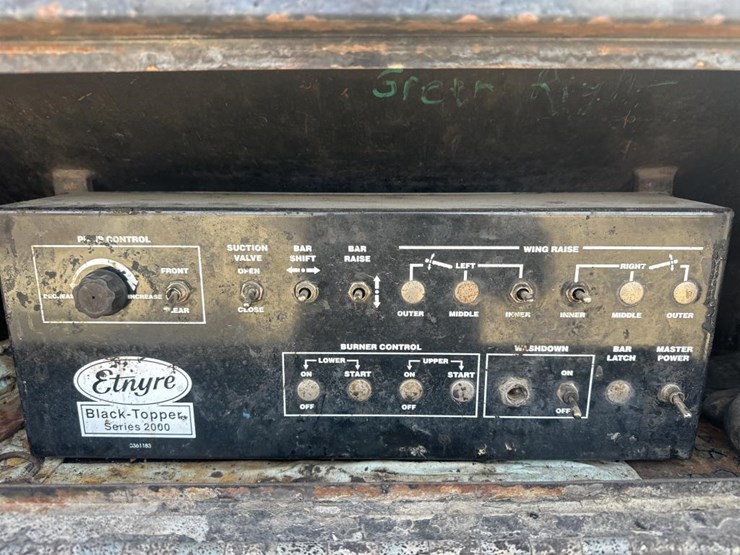 2009-international-7400-image-28