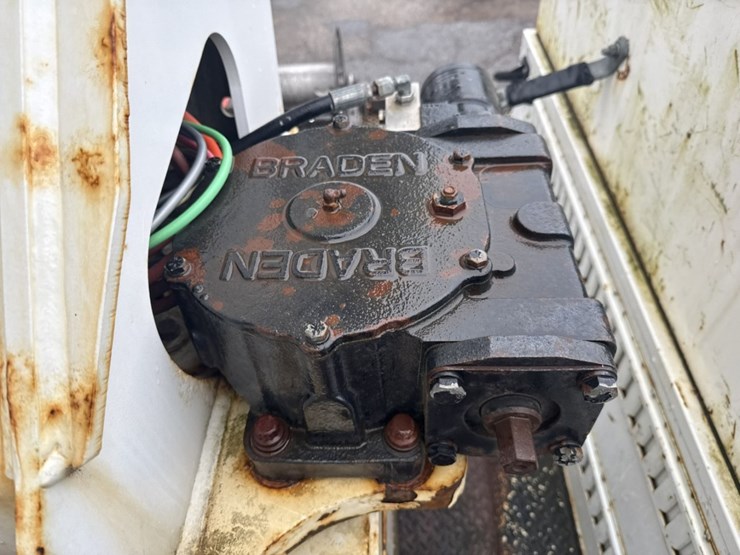 2013-international-4300-sba-image-52