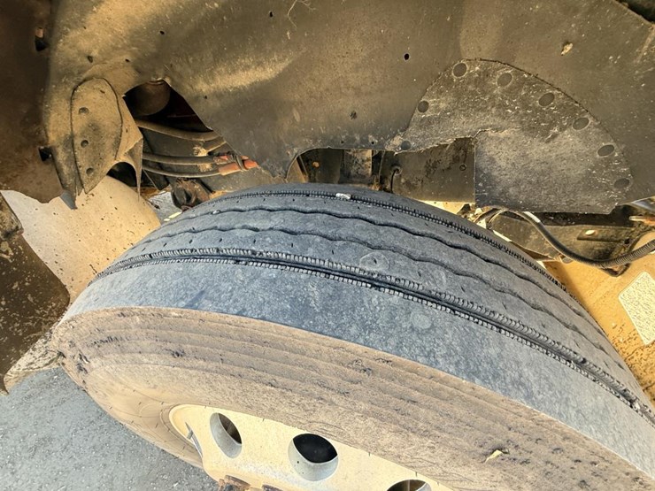 #1965-•-2008-international-eagle-day-cab-truck-tractor-image-68