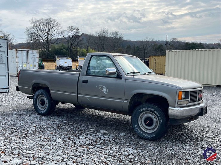 1990-gmc-sierra-pickup-truck-image-6