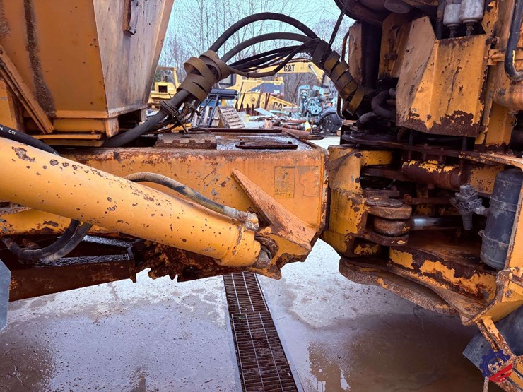 1995-volvo-a30-image-50