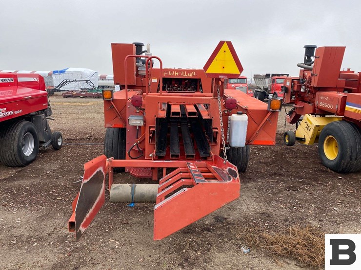 2002-new-holland-bb900-image-3