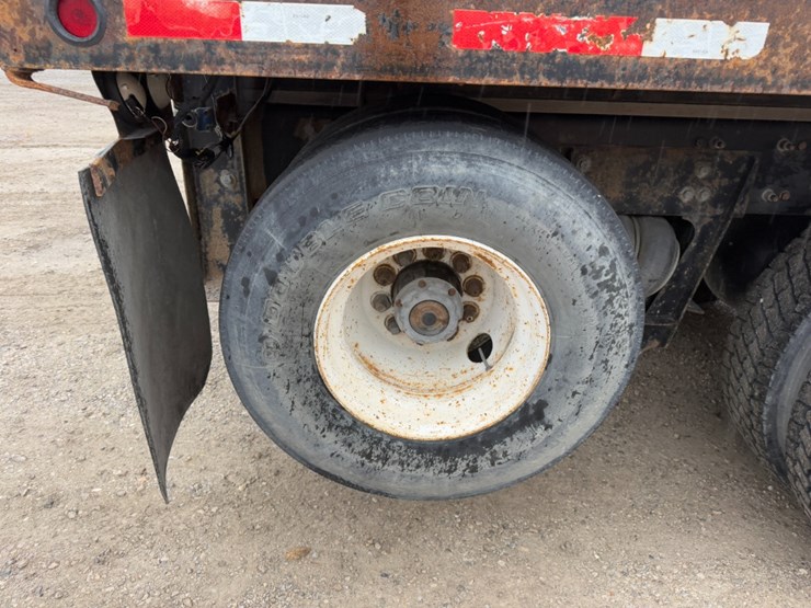 2006-freightliner-m2112-flatbed-image-18