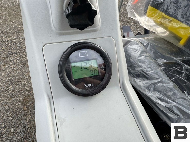 2025-cfg-industrial-mx15rx-mini-excavator-image-26