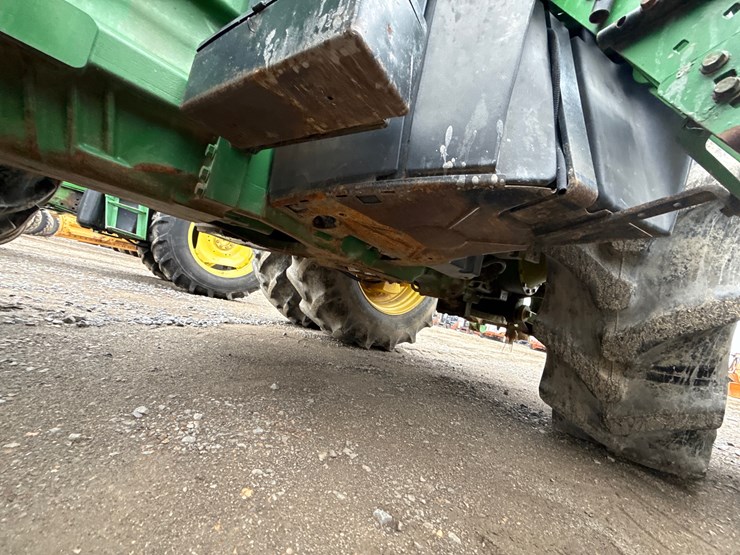 john-deere-8320r-image-38