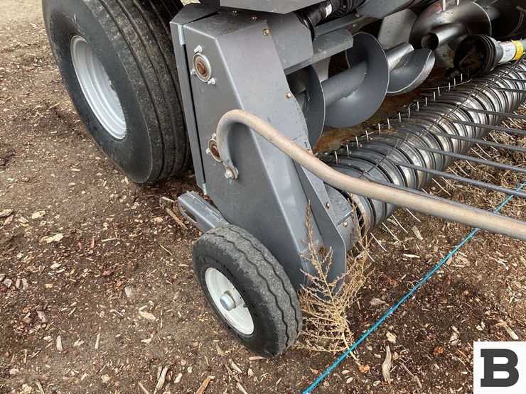 massey-ferguson-1844s-image-41