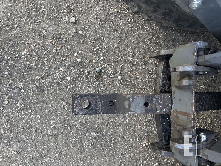 2014-challenger-mt585d-image-23