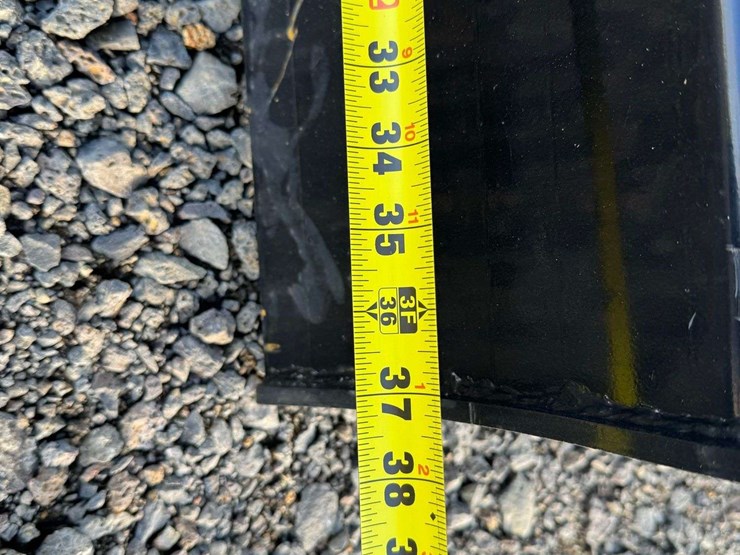 2025-cfg-industrial-h15r-mini-excavator-image-19