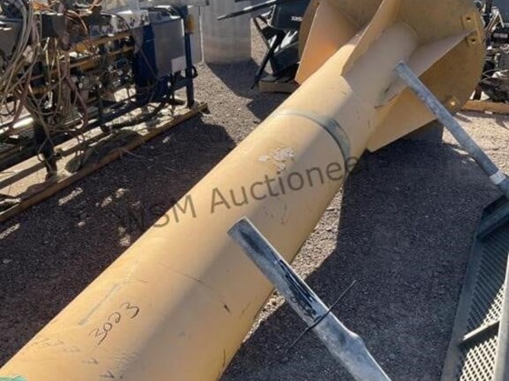 steel-shop-crane-stand-image-1