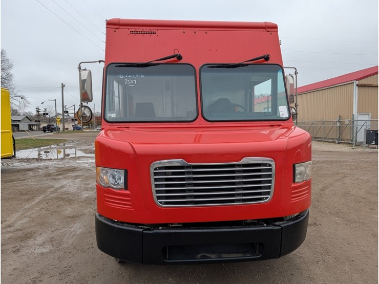 2017-freightliner-mt55-image-2