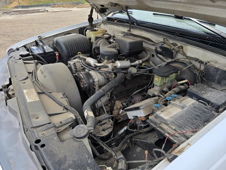 1997-chevrolet-k2500-image-32