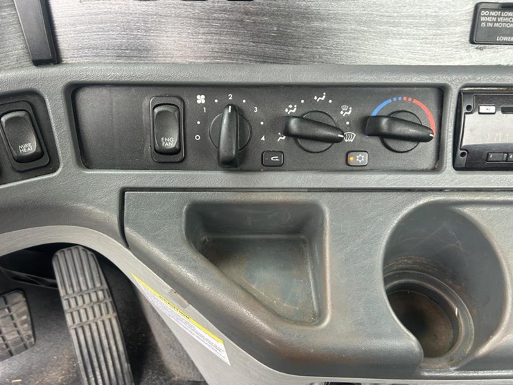 #1675-•-2016-freightliner-harrison-glider-kit-day-cab-truc-image-83