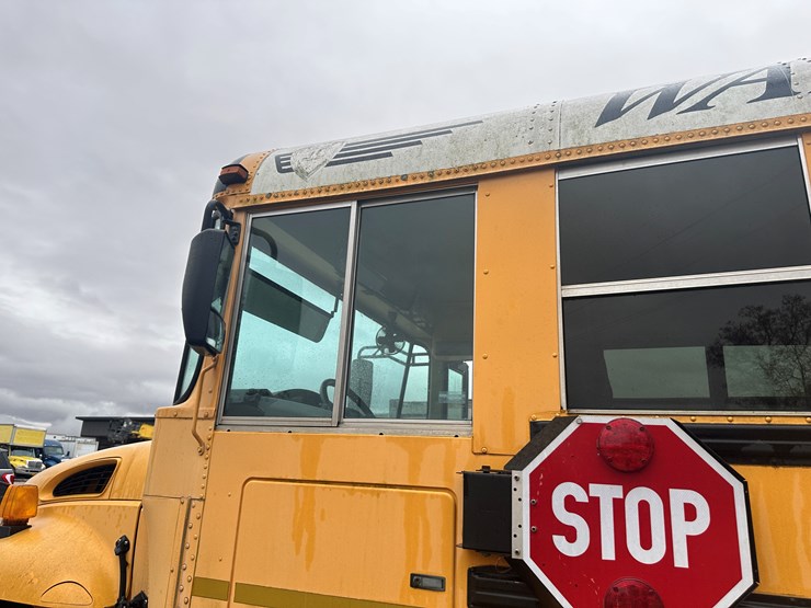 2005-international-pb105-image-28