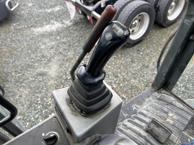 2005-gradall-xl4100-ii-image-36