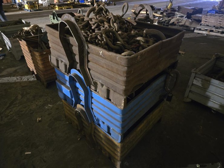 #3404-•-(3)-steel-crates-w/-misc.-chains-and-more-image-3