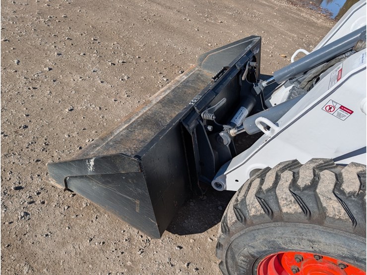 bobcat-s300-image-13