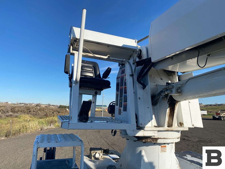 2011-international-durastar-4300-image-42