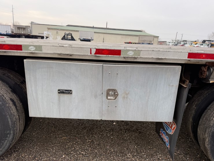 2014-utility-flatbed-image-7