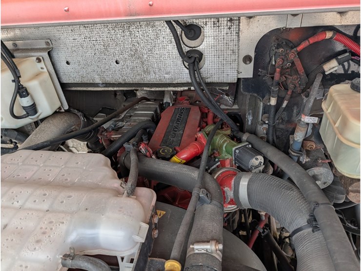 2017-freightliner-mt55-image-10