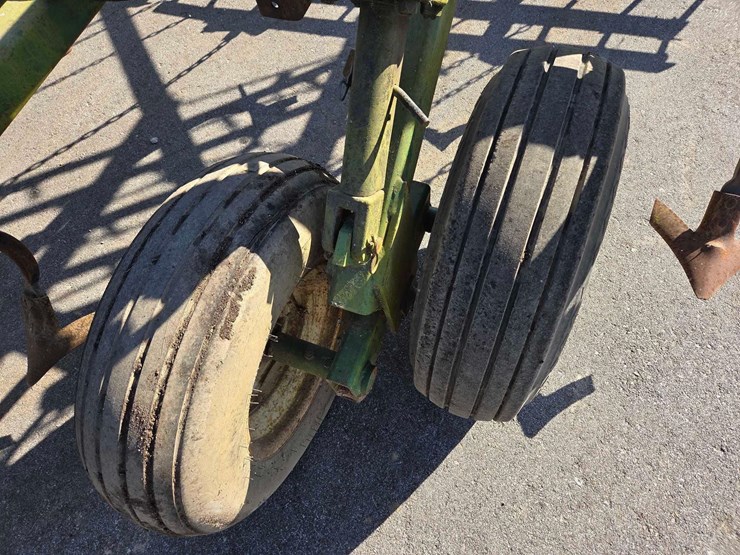 24'-farmhand-sf-4300-soil-finisher-image-12