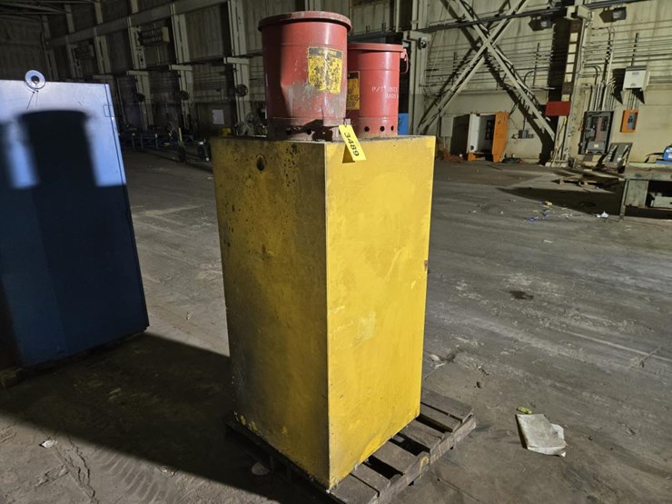 #3489-•-approx.-31"x31"x65"-flammable-cabinet-image-4