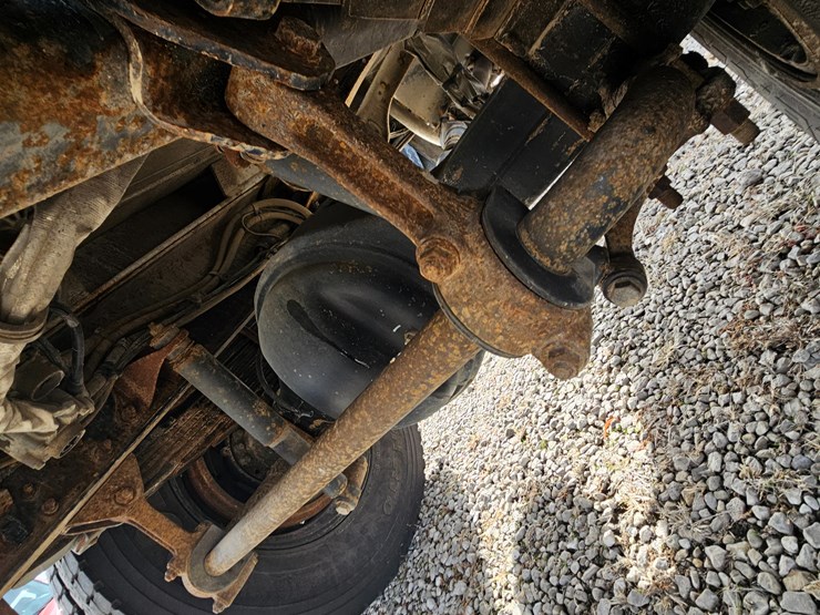 2016-freightliner-s2g-image-86