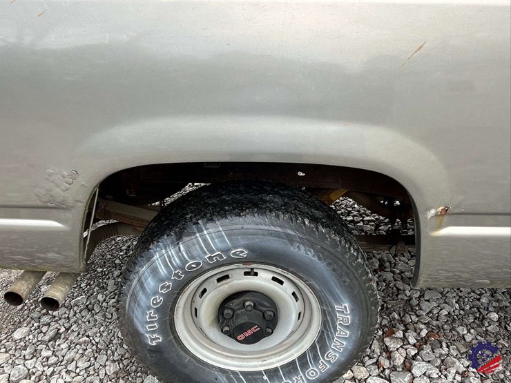 1990-gmc-sierra-pickup-truck-image-36