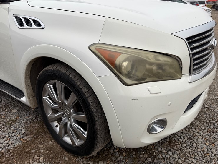 2012-infiniti-qx56-image-21