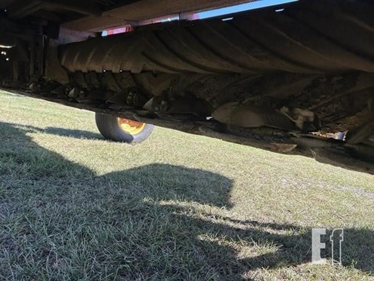 2014-new-holland-h7460-image-31