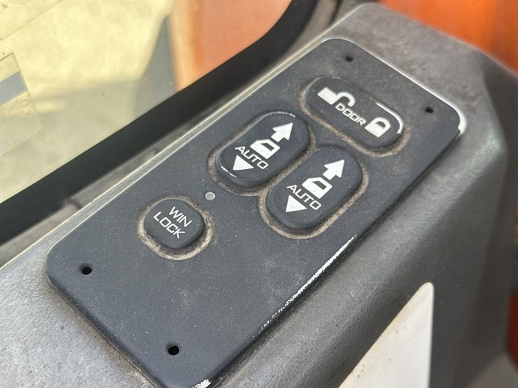 2009-international-7400-image-33