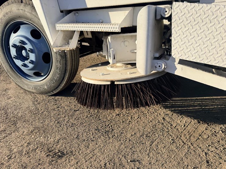 #1981-•-1990-mobil-sweeper-ahl-sweeper-truck-image-10