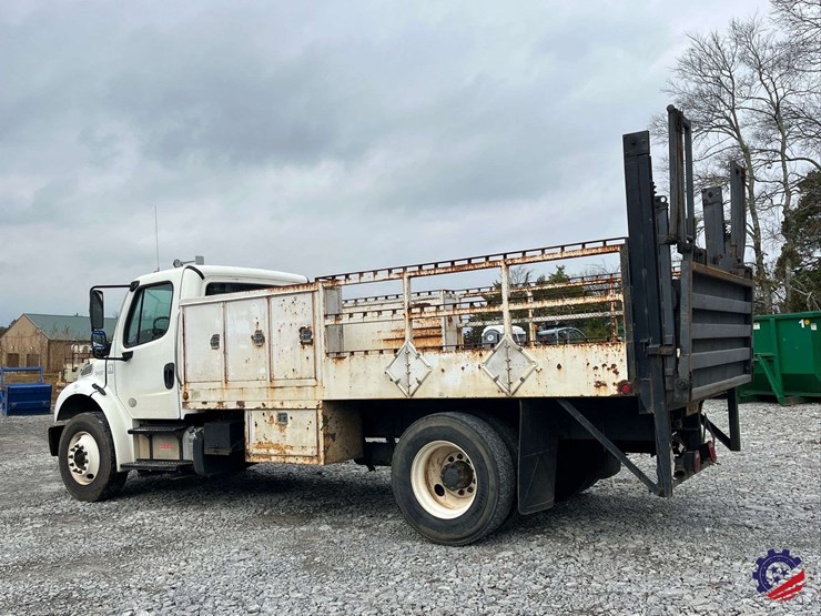2017-freightliner-m2-s/a-tank-truck-image-3