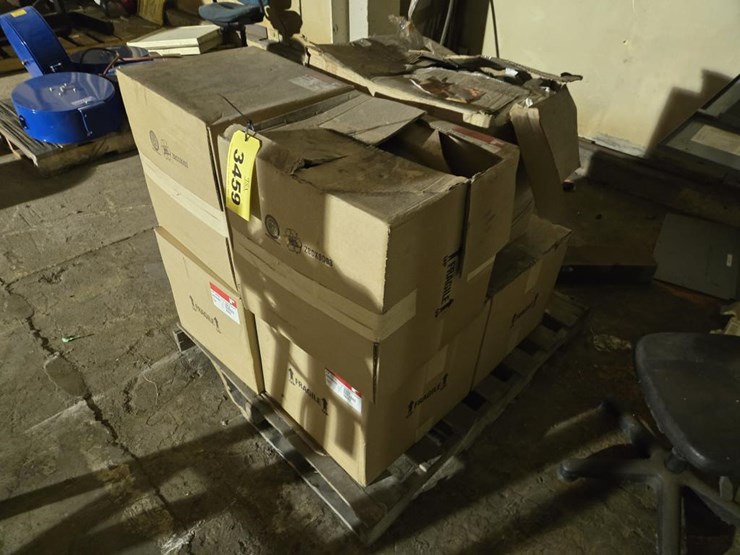 #3459-•-(6)-fleetguard-ap8406-8"-precleaners-and-more-image-1