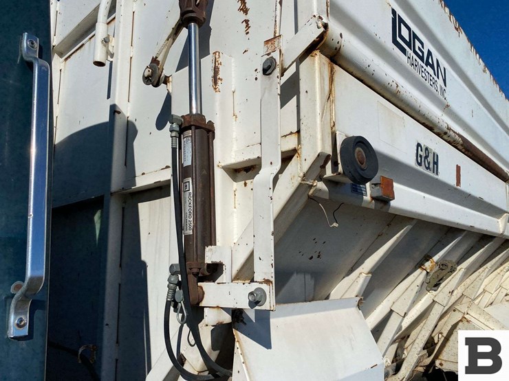 1995-ford-l9000-image-17