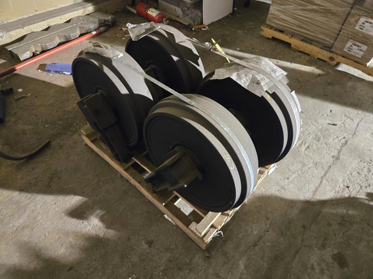 #3435-•-(4)-berco-f10090a-000-00-n-idlers-image-2