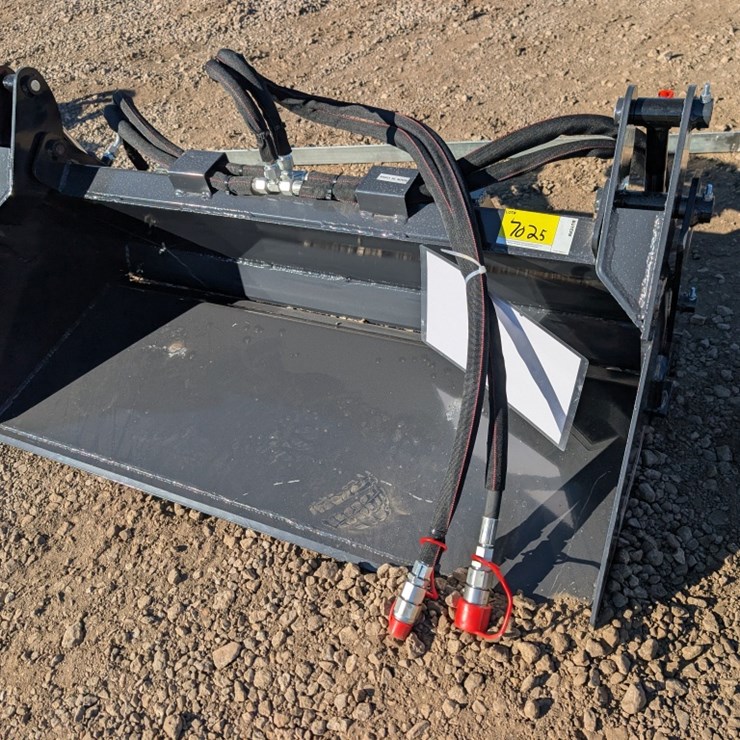 Wolverine Mini Skid Steer 4 in 1 Bucket 46"