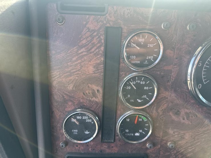 2000-international-9200i-image-25