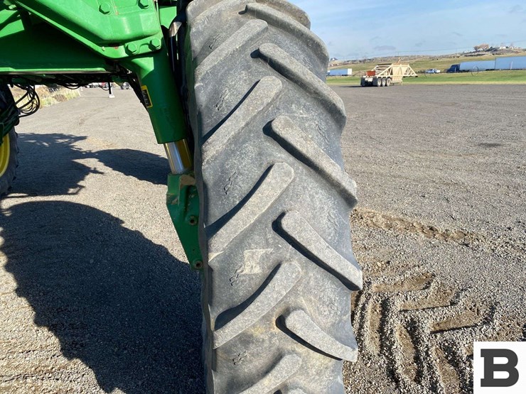 2013-john-deere-4830-image-14