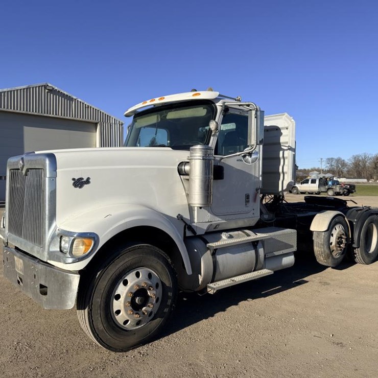 #1965 • 2008 International Eagle Day Cab Truck Tractor