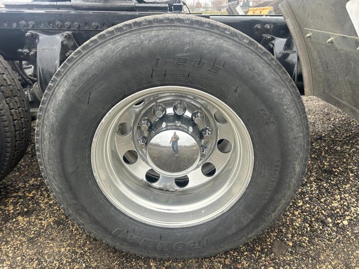 #1675-•-2016-freightliner-harrison-glider-kit-day-cab-truc-image-51