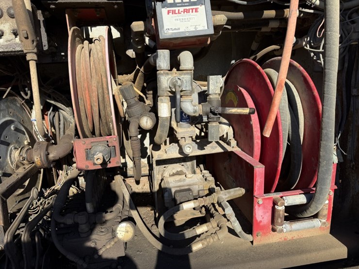 #1953-•-1998-ford-fuel-truck-image-46