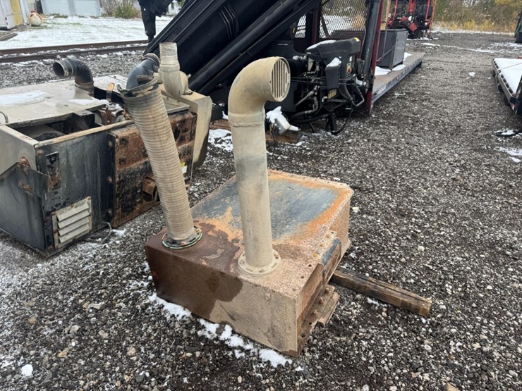 2012-90-bbl-tanker-take-off-w/-pumps-image-14