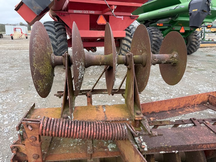 john-deere-7-image-50